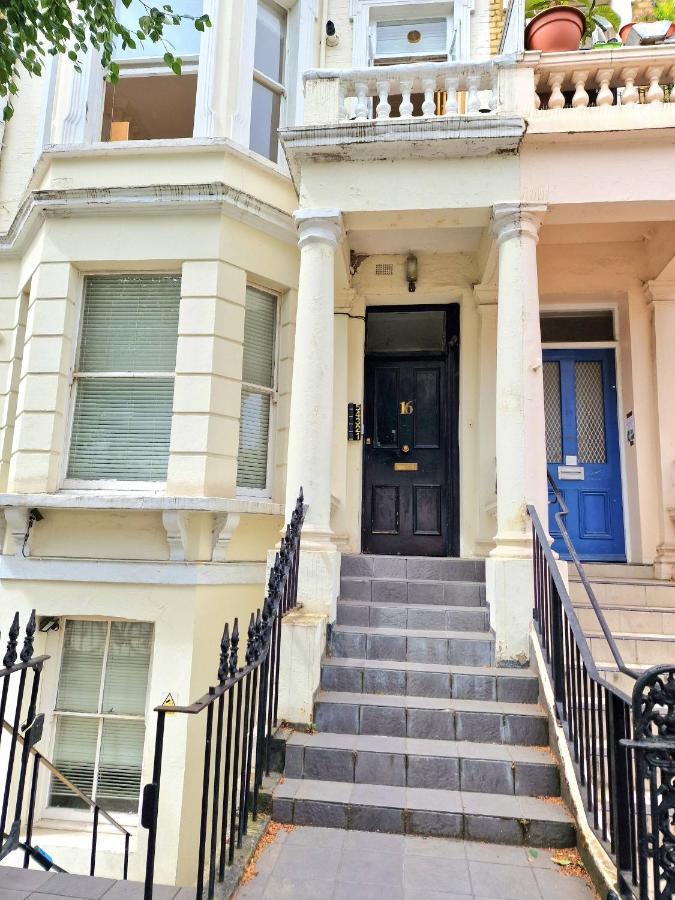 לונדון Cosy Home In Kensington - Great Location! 3 Minutes Walk To Earl'S Court Station מראה חיצוני תמונה